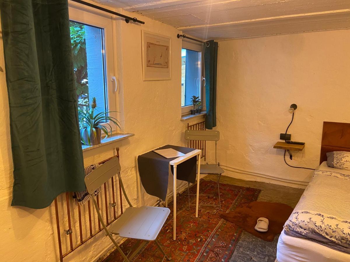Art Boutique Budget Apartment Im Hinterhof Menden Altstadt Eksteriør billede